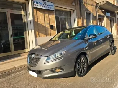 Usata Lancia Delta 120 CV (88 kW) 2009 Grigio Utilitaria