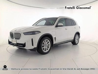 Begagnad BMW X5 Comfort Edition 489 HK (359 kW) 2024 Vit SUV