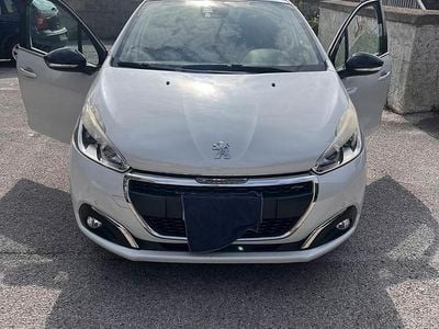 Usata Peugeot 208 2015 Bianco Utilitaria