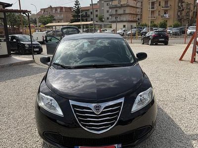 Usata Lancia Ypsilon Silver 69 CV (50 kW) 2013 Nero Utilitaria