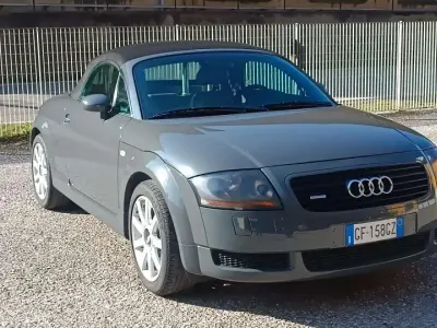 Usata Audi TT Roadster 224 CV (164 kW) 2000 Cabrio