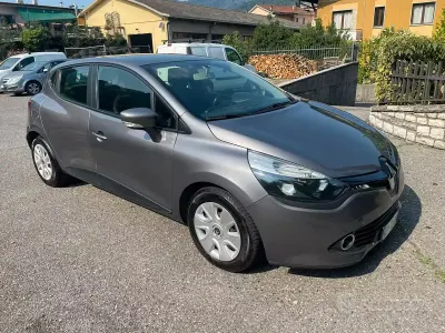 Usata Renault Clio IV Dynamique 75 CV (55 kW) 2012 Grigio Berlina