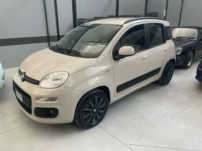 Usata Fiat Panda Lounge 69 CV (50 kW) 2015 Beige Utilitaria