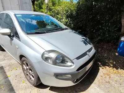 Usata Fiat Punto Evo 90 CV (66 kW) 2010 Grigio Utilitaria