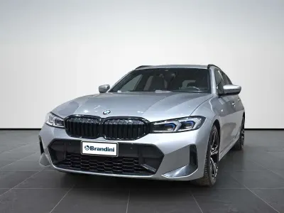 Usata BMW 320 M Sport 190 CV (139 kW) 2023 Skyscraper grey metallic Station wagon