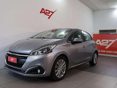 Usata Peugeot 208 Active 83 CV (61 kW) 2019 Argento Utilitaria