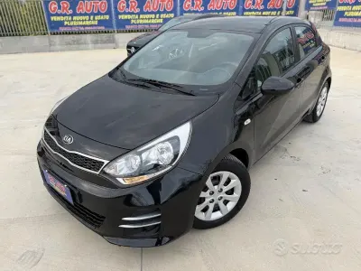 Käytetty Kia Rio Active 84 HP (61 kW) 2015 Musta Sedan