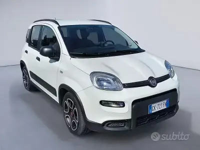 Usata Fiat Panda 70 CV (51 kW) 2022 Bianco Utilitaria