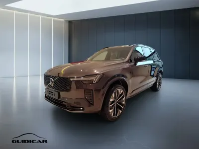 Nuova Volvo XC90 Plus 250 CV (183 kW) 2026 Grigio SUV