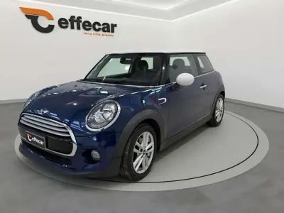 Usata Mini Cooper D 116 CV (85 kW) 2015 Blu Utilitaria