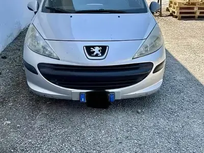 Usata Peugeot 207 68 CV (50 kW) 2007 Berlina