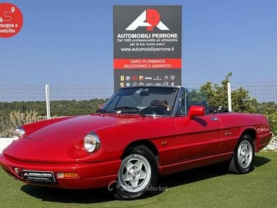 Usata Alfa Romeo Spider 106 CV (77 kW) 1992 Rosso Cabrio