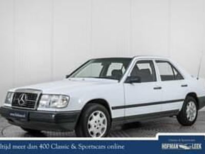 Käytetty Mercedes 200 105 HP (77 kW) 1986 Valkoinen Sedan