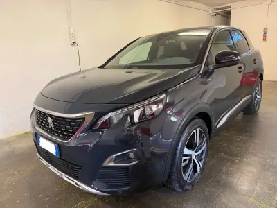 Usata Peugeot 3008 GT-line 131 CV (96 kW) 2019 Platinum grey SUV