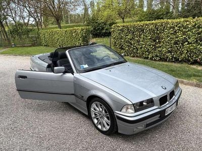 Usata BMW 320 Cabriolet 150 CV (110 kW) 1994 Cabrio