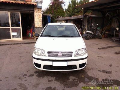 Usata Fiat Punto Dynamic 60 CV (44 kW) 2010 Bianco Utilitaria