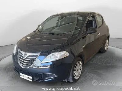 Usata Lancia Ypsilon Silver 69 CV (50 kW) 2013 Nero Utilitaria