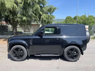 Usata Land Rover Defender SE Dynamic 200 CV (147 kW) 2023 SUV