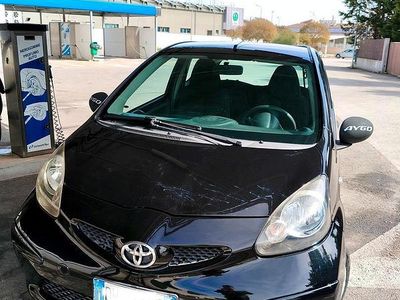 Usata Toyota Aygo 68 CV (50 kW) 2009 Nero Utilitaria
