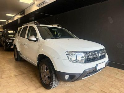 Usata Dacia Duster 105 CV (77 kW) 2015 Bianco SUV