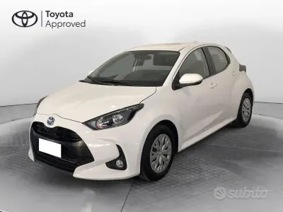 Occasion Toyota Yaris Hybrid Active 92 PK (67 kW) 2022 Wit Sedan