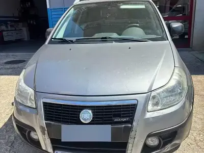 Usata Fiat Sedici 120 CV (88 kW) 2007 Grigio SUV