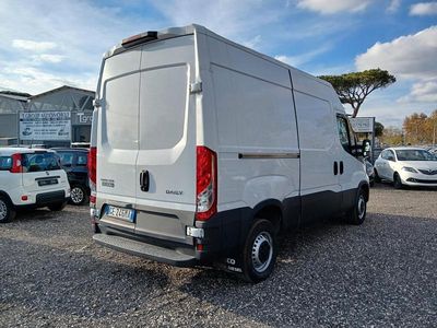 Occasion Iveco Daily 115 ch (84 kW) 2021 Blanc