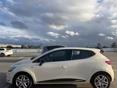 Usata Renault Clio IV 90 CV (66 kW) 2018 Berlina