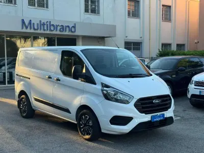 Usata Ford Transit Custom Titanium 105 CV (77 kW) 2019 Bianco Furgone