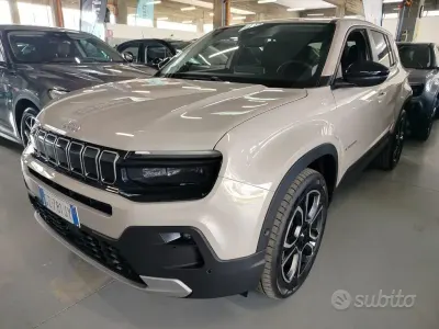 Usata Jeep Avenger Summit 101 CV (74 kW) 2025 Beige SUV