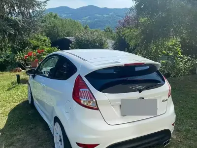 Usata Ford Fiesta ST-Line 100 CV (73 kW) 2017 Bianco Utilitaria