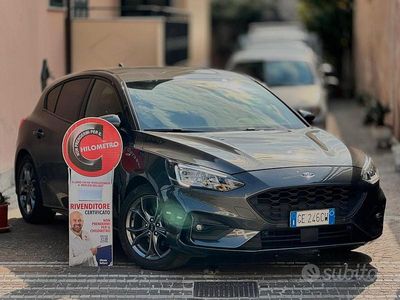 Usata Ford Focus ST-Line 120 CV (88 kW) 2021 Grigio Berlina