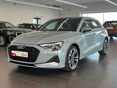 Usata Audi A3 Advanced Plus 204 CV (150 kW) 2025 Grigio freccia perla Berlina