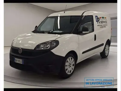 Usata Fiat Doblò Business 105 CV (77 kW) 2023 Bianco Monovolume