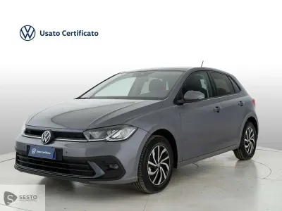 Usata VW Polo 80 CV (58 kW) 2023 Grigio Utilitaria