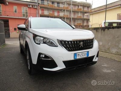 Usata Peugeot 3008 Business-Line 120 CV (88 kW) 2017 Bianco SUV