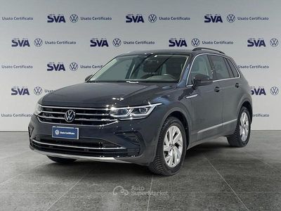 Begagnad VW Tiguan Elegance 150 HK (110 kW) 2023 Grå SUV