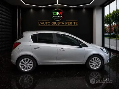 Usata Opel Corsa Edition 95 CV (69 kW) 2013 Grigio Utilitaria