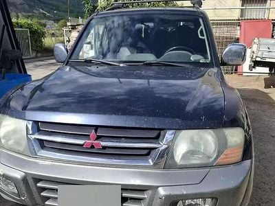 Usata Mitsubishi Pajero 165 CV (121 kW) 2002 Blu SUV