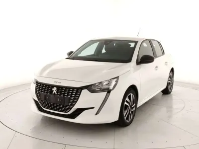 Usata Peugeot 208 Allure 101 CV (74 kW) 2023 Bianco Utilitaria