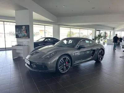 Usata Porsche 718 349 CV (256 kW) 2024 Coupé