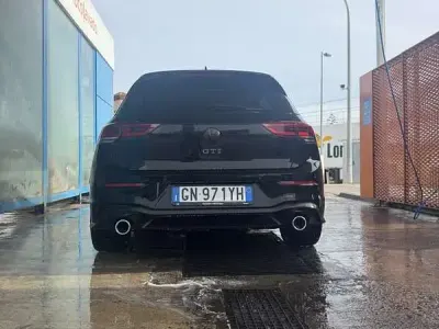 Usado VW Golf VIII GTI 245 CV (180 kW) 2021 Negro Berlina