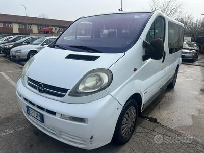 usata Opel Vivaro anno 2005 9posti perfetta di meccanica