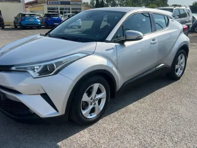 Usata Toyota C-HR Lounge 97 CV (71 kW) 2018 Argento SUV