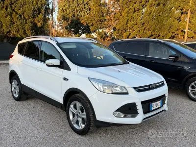 Usata Ford Kuga Titanium 120 CV (88 kW) 2016 Bianco SUV