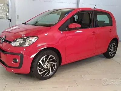 Usata VW up! move up! 60 CV (44 kW) 2019 Rosso Utilitaria