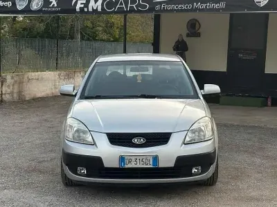 Usata Kia Rio 112 CV (82 kW) 2008 Grigio Berlina