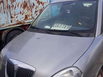 Usata Lancia Ypsilon 60 CV (44 kW) 2006 Argento Utilitaria