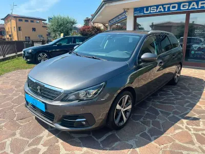 Usata Peugeot 308 SW Allure 131 CV (96 kW) 2019 Grigio Station wagon