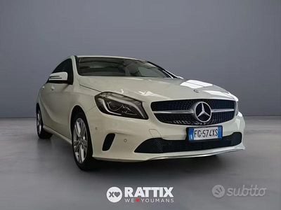 Usata Mercedes A180 Premium 122 CV (89 kW) 2017 Bianco Berlina